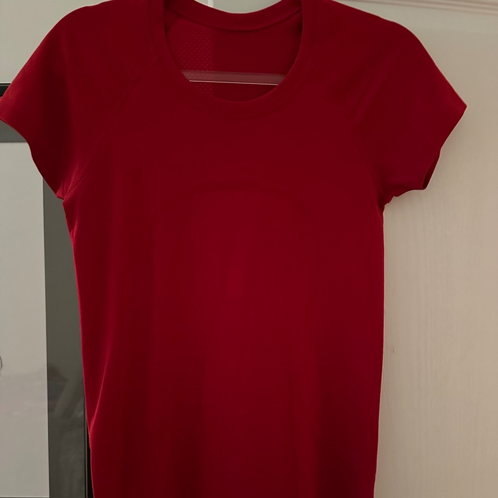 Limited Edition Swiftly Tech Size 6 Dark Red